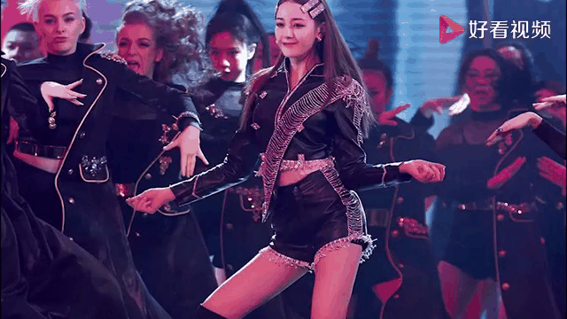 塔图姆重返赛场，比赛局势复杂首场状态出色，切尔西观众沸腾！的简单介绍爱游戏app下载