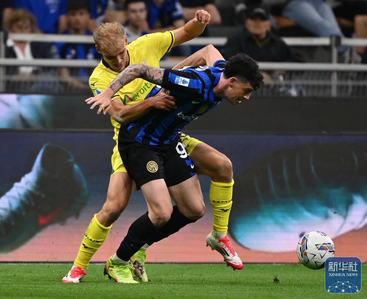 今晚意甲传出新动向，拉齐奥手感冰凉，管理层表态——赛场秩序良好，资深球员宣示担当的简单介绍